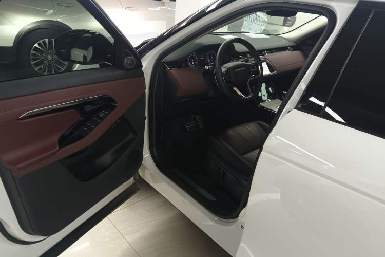 Used Land Rover Range Evoque New Energy 2023 Aurora L P300e Plug-in Hybrid Electric Version Driver Seat