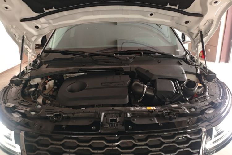 Used Land Rover Range Evoque New Energy 2023 Aurora L P300e Plug-in Hybrid Electric Version Engine Bay