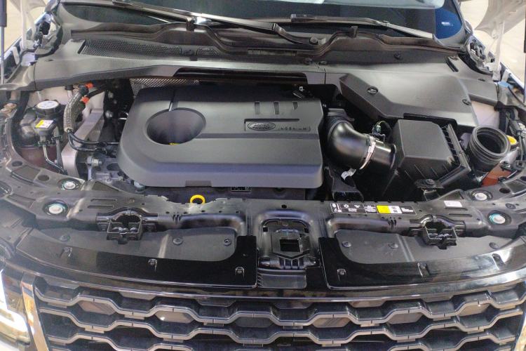 Used Land Rover Range Evoque New Energy 2023 Aurora L P300e Plug-in Hybrid Electric Version Engine Bay