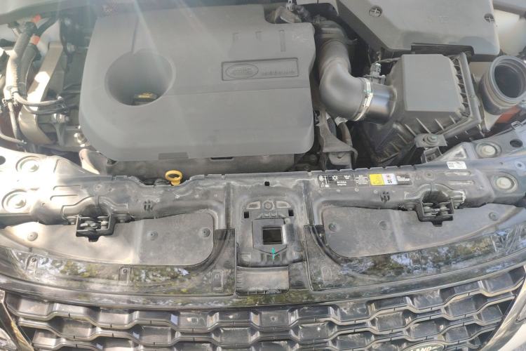 Used Land Rover Range Evoque New Energy 2023 Aurora L P300e Plug-in Hybrid Electric Version Engine Bay