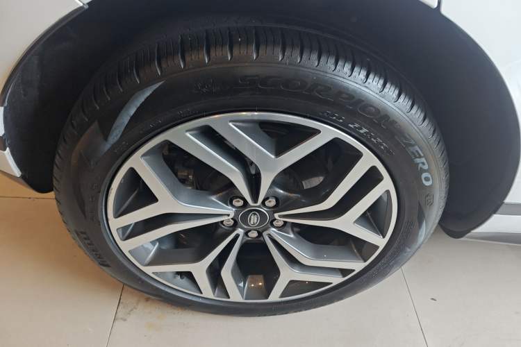 Used Land Rover Range Evoque New Energy 2023 Aurora L P300e Plug-in Hybrid Electric Version Exterior 5