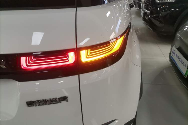 Used Land Rover Range Evoque New Energy 2023 Aurora L P300e Plug-in Hybrid Electric Version Exterior 6
