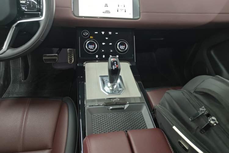 Used Land Rover Range Evoque New Energy 2023 Aurora L P300e Plug-in Hybrid Electric Version Gear Lever