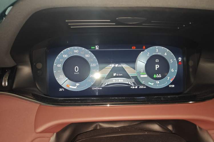 Used Land Rover Range Evoque New Energy 2023 Aurora L P300e Plug-in Hybrid Electric Version Instrument Cluster