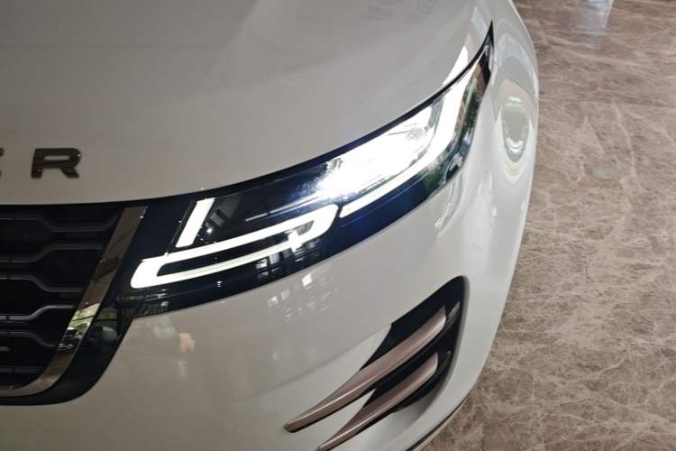 Used Land Rover Range Evoque New Energy 2023 Aurora L P300e Plug-in Hybrid Electric Version Left Front Headlight
