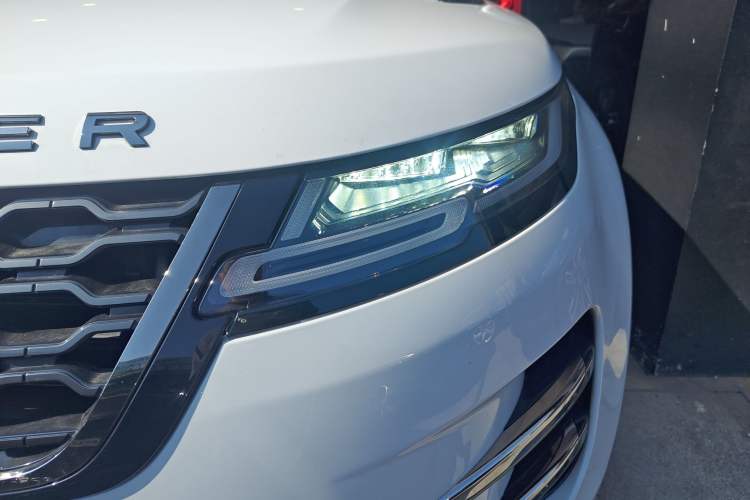 Used Land Rover Range Evoque New Energy 2023 Aurora L P300e Plug-in Hybrid Electric Version Left Front Headlight