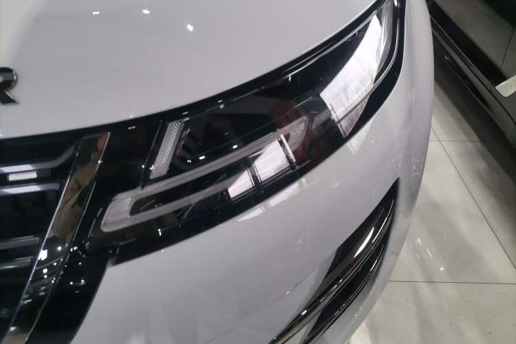 Used Land Rover Range Evoque New Energy 2023 Aurora L P300e Plug-in Hybrid Electric Version Left Front Headlight