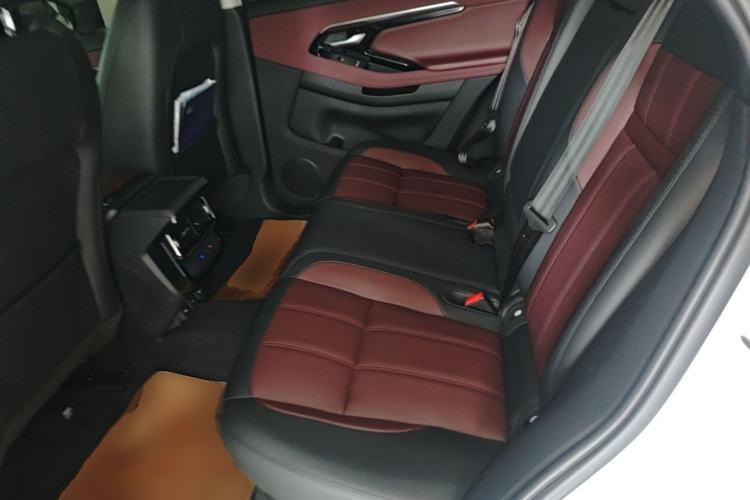 Used Land Rover Range Evoque New Energy 2023 Aurora L P300e Plug-in Hybrid Electric Version Left Rear Seat
