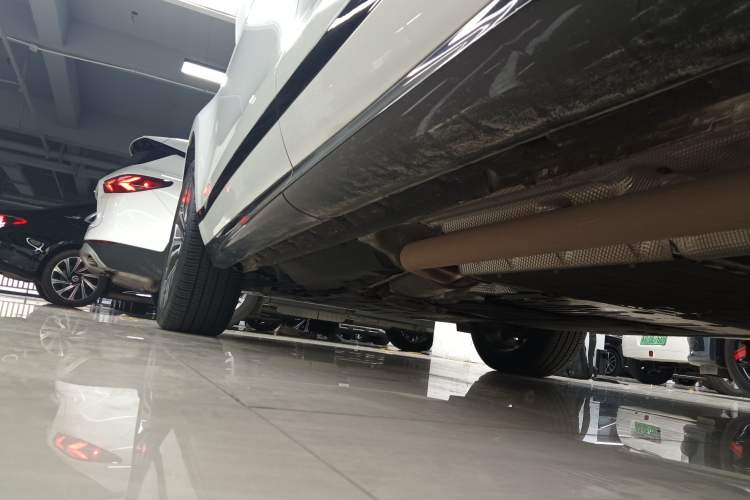 Used Land Rover Range Evoque New Energy 2023 Aurora L P300e Plug-in Hybrid Electric Version Left Side Sill