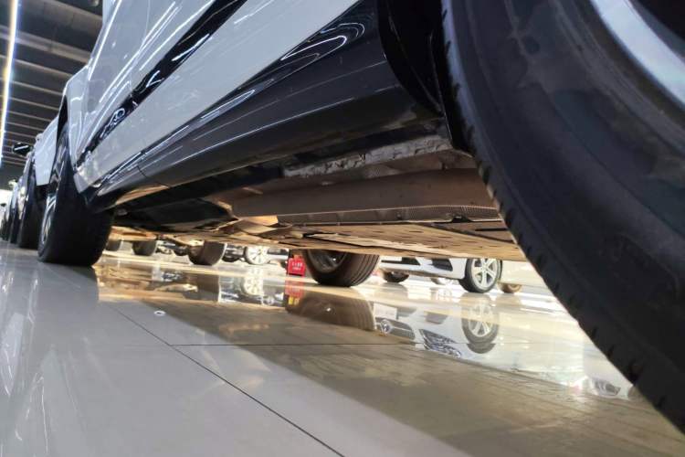 Used Land Rover Range Evoque New Energy 2023 Aurora L P300e Plug-in Hybrid Electric Version Left Side Sill