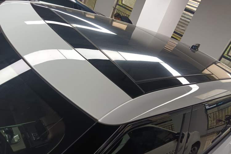 Used Land Rover Range Evoque New Energy 2023 Aurora L P300e Plug-in Hybrid Electric Version Roof
