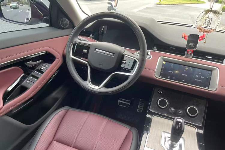 Used Land Rover Range Evoque New Energy 2023 Aurora L P300e Plug-in Hybrid Electric Version Steering Wheel