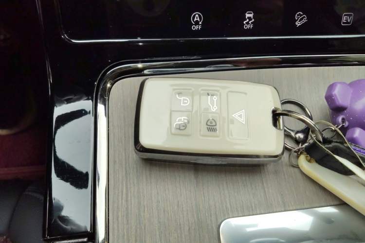 Used Land Rover Range Evoque New Energy 2023 Aurora L P300e Plug-in Hybrid Electric Version Vehicle Key