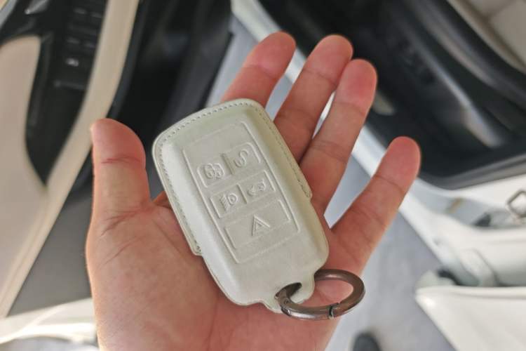 Used Land Rover Range Evoque New Energy 2023 Aurora L P300e Plug-in Hybrid Electric Version Vehicle Key