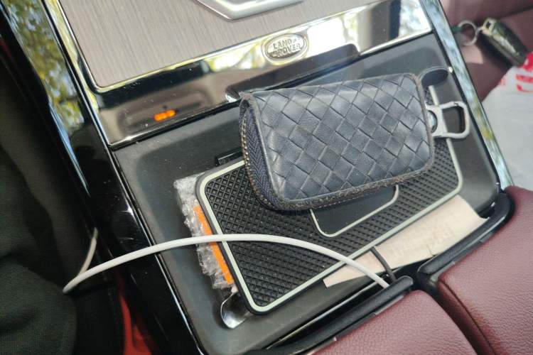 Used Land Rover Range Evoque New Energy 2023 Aurora L P300e Plug-in Hybrid Electric Version Vehicle Key