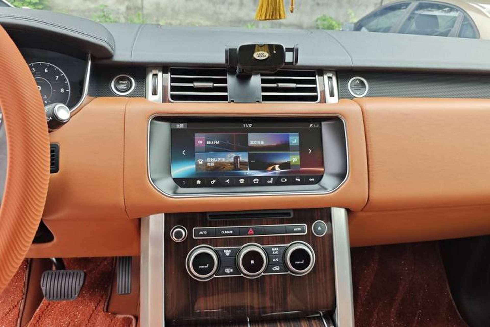 Used Land Rover Range Sport  Interior 3