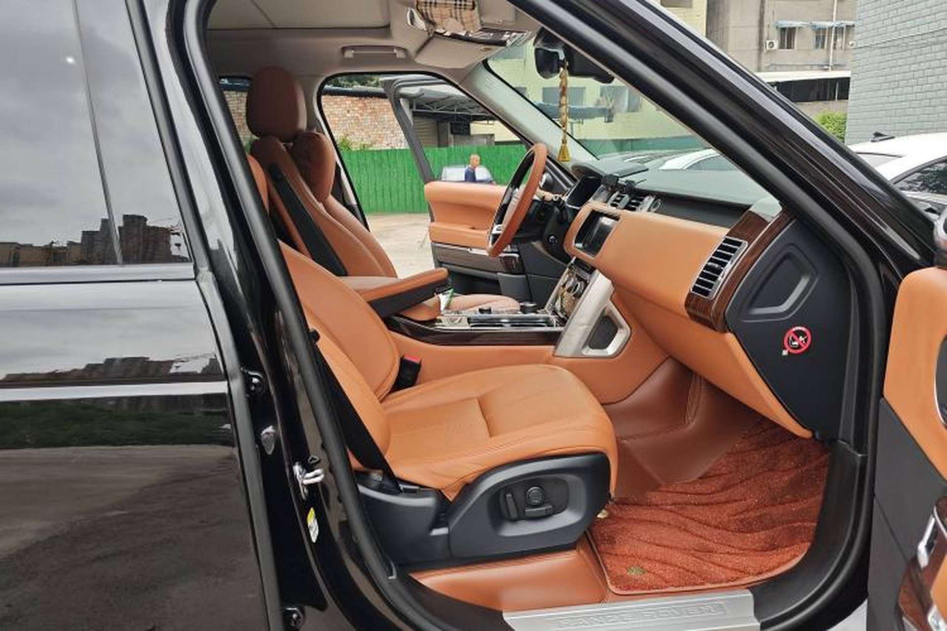 Used Land Rover Range Sport  Interior 9