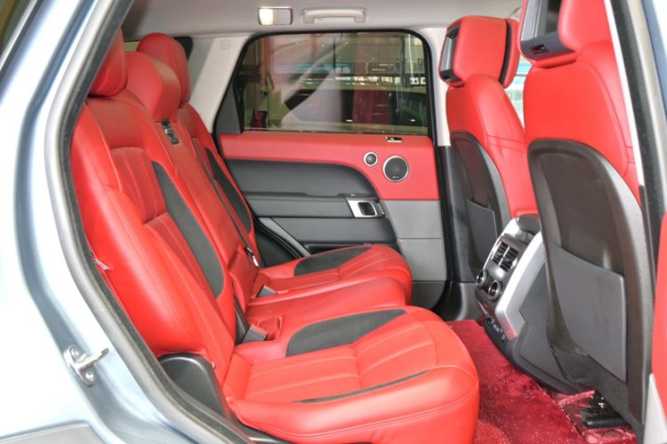 Used Land Rover Range Sport 2018 3.0 SC V6 HSE DYNAMIC Interior 9