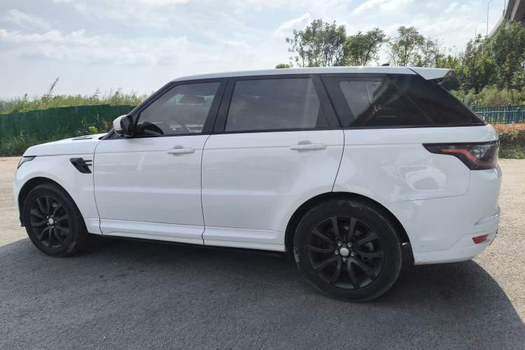 Used Land Rover Range Sport 2016 3.0 SDV6 HSE Exterior 3
