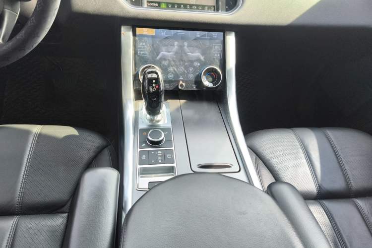 Used Land Rover Range Sport 2016 3.0 SDV6 HSE Gear Lever