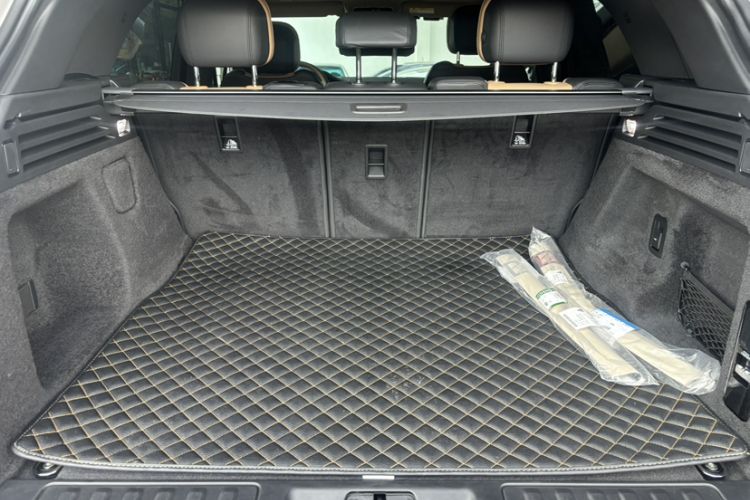Used Land Rover Range Sport 2023 400PS Dynamic SE Interior 1