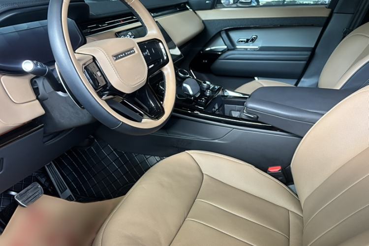 Used Land Rover Range Sport 2023 400PS Dynamic SE Interior 5