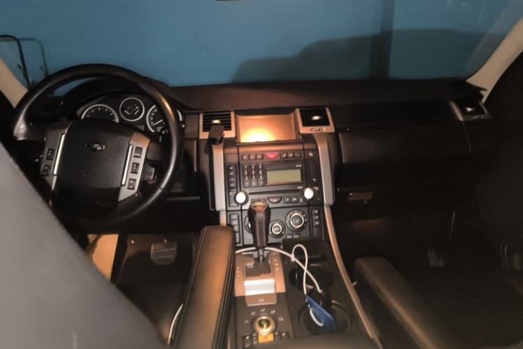 Used Land Rover Range Sport 2005 Sports Edition V8 4.4 Center Console