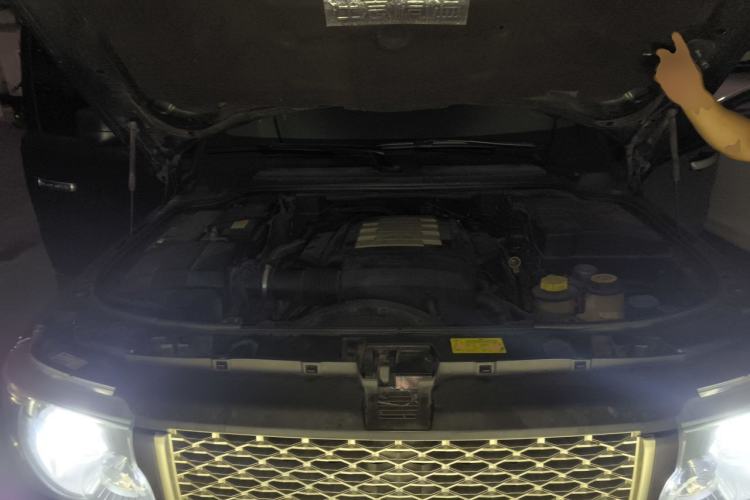 Used Land Rover Range Sport 2005 Sports Edition V8 4.4 Engine Bay
