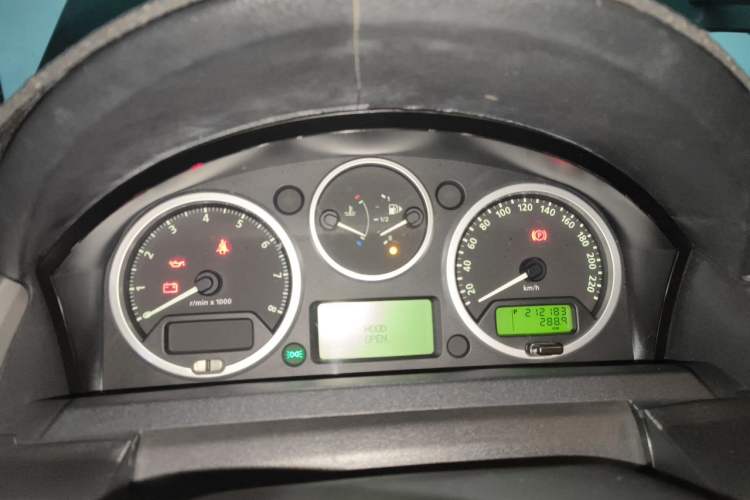 Used Land Rover Range Sport 2005 Sports Edition V8 4.4 Instrument Cluster