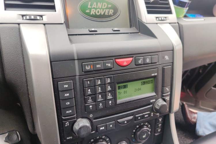 Used Land Rover Range Sport 2005 Sports Edition V8 4.4 Audio And AC Panel