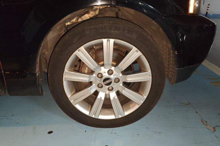 Used Land Rover Range Sport  Right Front Wheel Hub