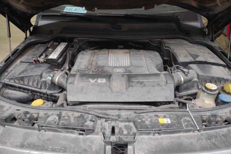 Used Land Rover Range Sport 2010 5.0 SC V8 HSE Engine Bay