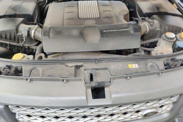 Used Land Rover Range Sport 2010 5.0 SC V8 HSE Engine Bay