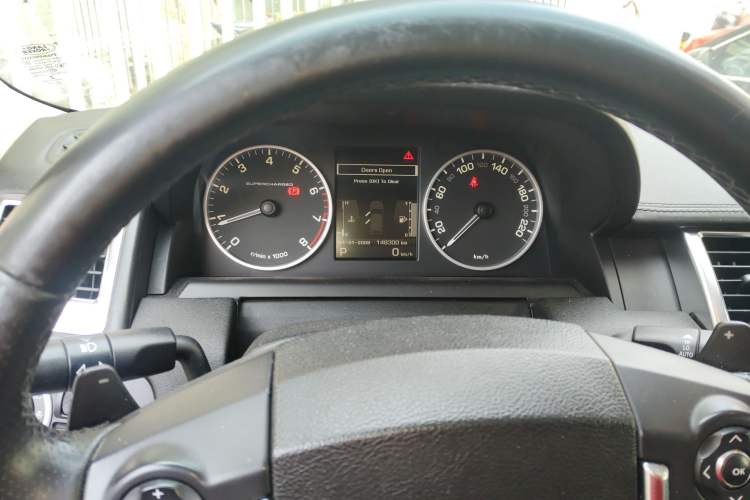 Used Land Rover Range Sport 2010 5.0 SC V8 HSE Instrument Cluster