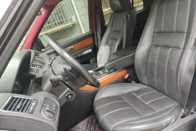Used Land Rover Range Sport 2010 3.0 TDV6 HSE Diesel Edition Left Front Seat