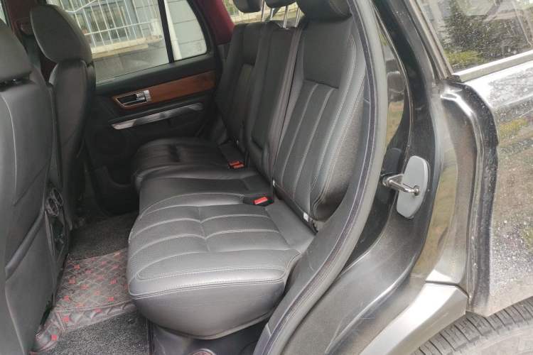 Used Land Rover Range Sport 2010 3.0 TDV6 HSE Diesel Edition Left Rear Seat