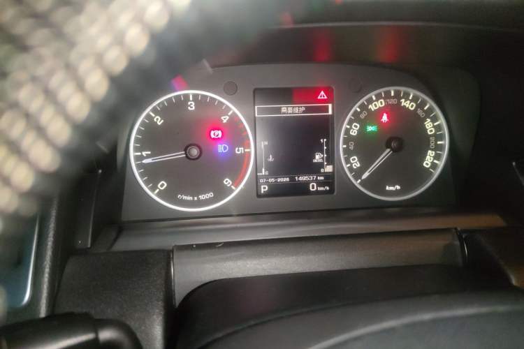 Used Land Rover Range Sport 2010 3.0 TDV6 HSE Diesel Edition Odometer Close Up