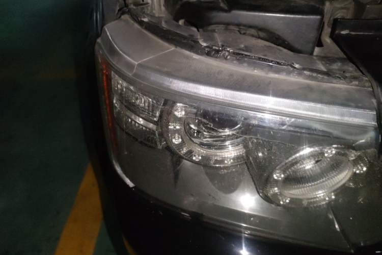 Used Land Rover Range Sport 2010 3.0 TDV6 HSE Diesel Edition Right Front Headlight