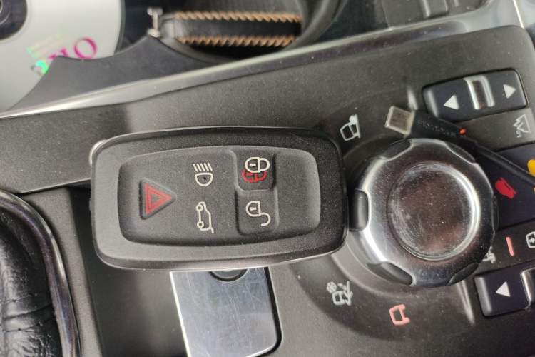Used Land Rover Range Sport 2010 3.0 TDV6 HSE Diesel Edition Vehicle Key