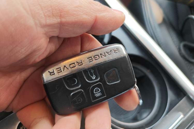 Used Land Rover Range Sport 2010 5.0 NA V8 HSE Vehicle Key