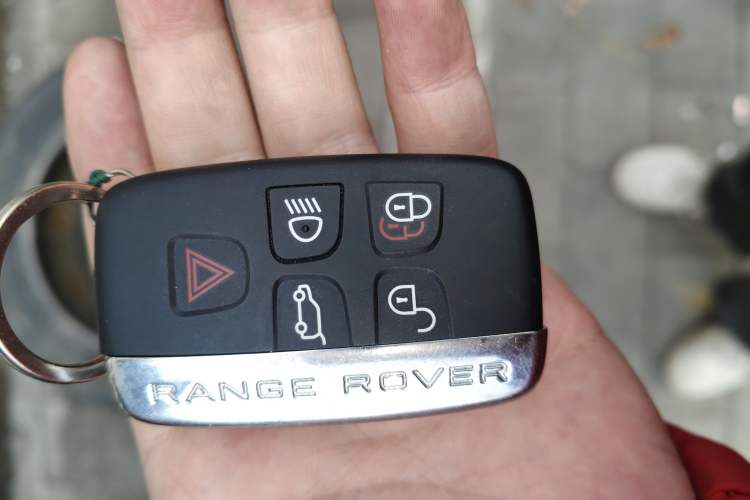 Used Land Rover Range Sport 2010 5.0 SC V8 HSE Vehicle Key