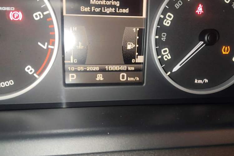 Used Land Rover Range Sport 2010 5.0 SC V8 HSE Odometer Close Up