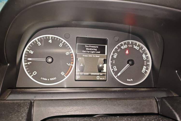Used Land Rover Range Sport 2010 5.0 NA V8 HSE Instrument Cluster
