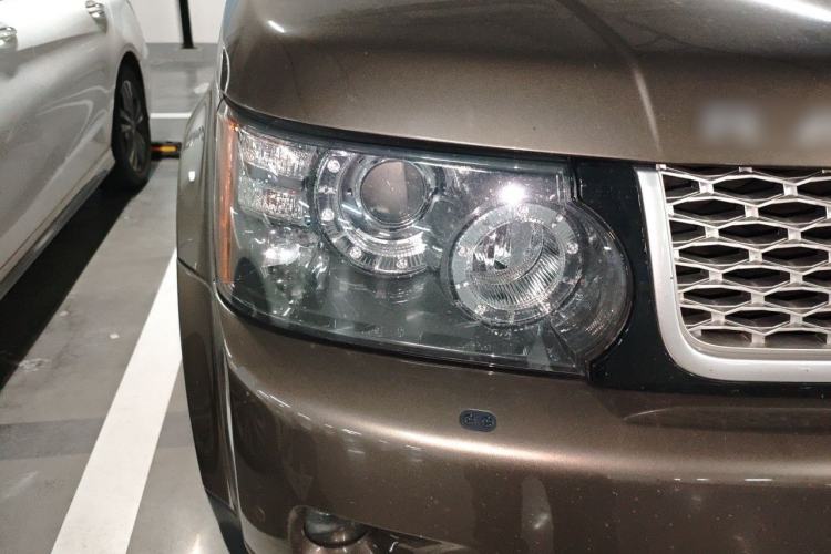 Used Land Rover Range Sport 2010 5.0 NA V8 HSE Right Front Headlight