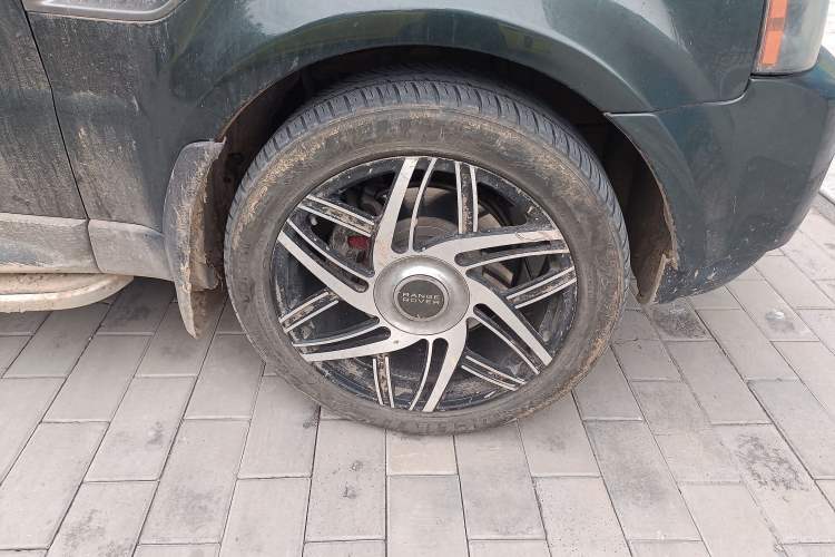 Used Land Rover Range Sport 2010 3.0 TDV6 HSE Diesel Edition Right Front Wheel Hub