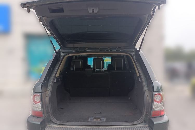 Used Land Rover Range Sport 2010 3.0 TDV6 HSE Diesel Edition Trunk