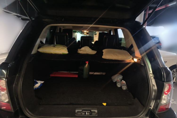 Used Land Rover Range Sport 2010 3.0 TDV6 HSE Diesel Edition Trunk