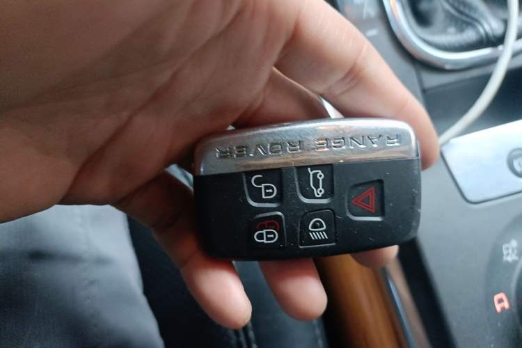 Used Land Rover Range Sport 2010 3.0 TDV6 HSE Diesel Edition Vehicle Key