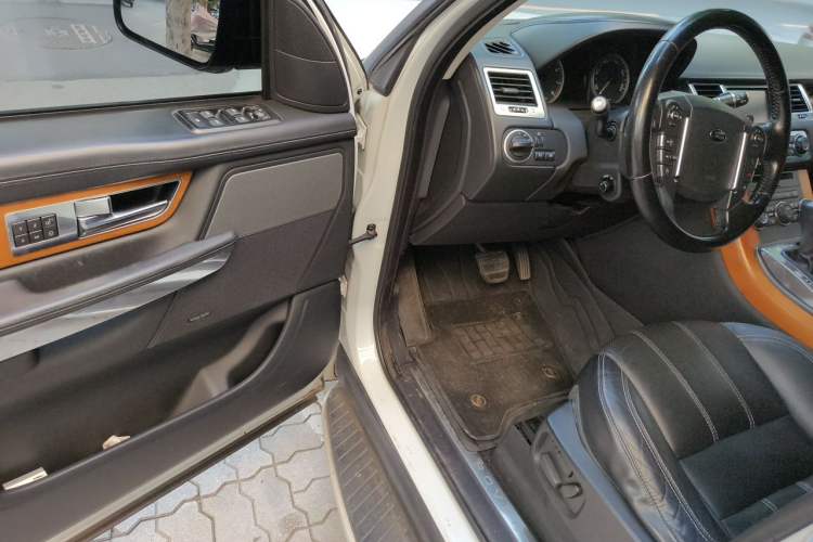 Used Land Rover Range Sport 2010 5.0 SC V8 HSE Driver Seat