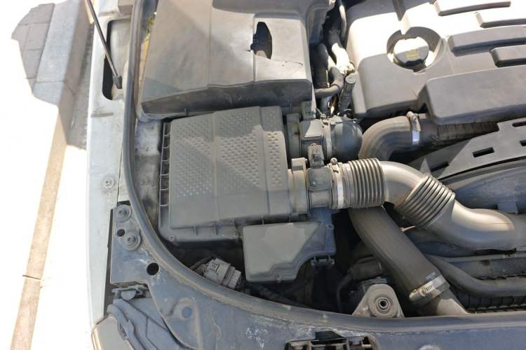 Used Land Rover Range Sport 2010 3.0 TDV6 HSE Diesel Edition Engine Bay Right